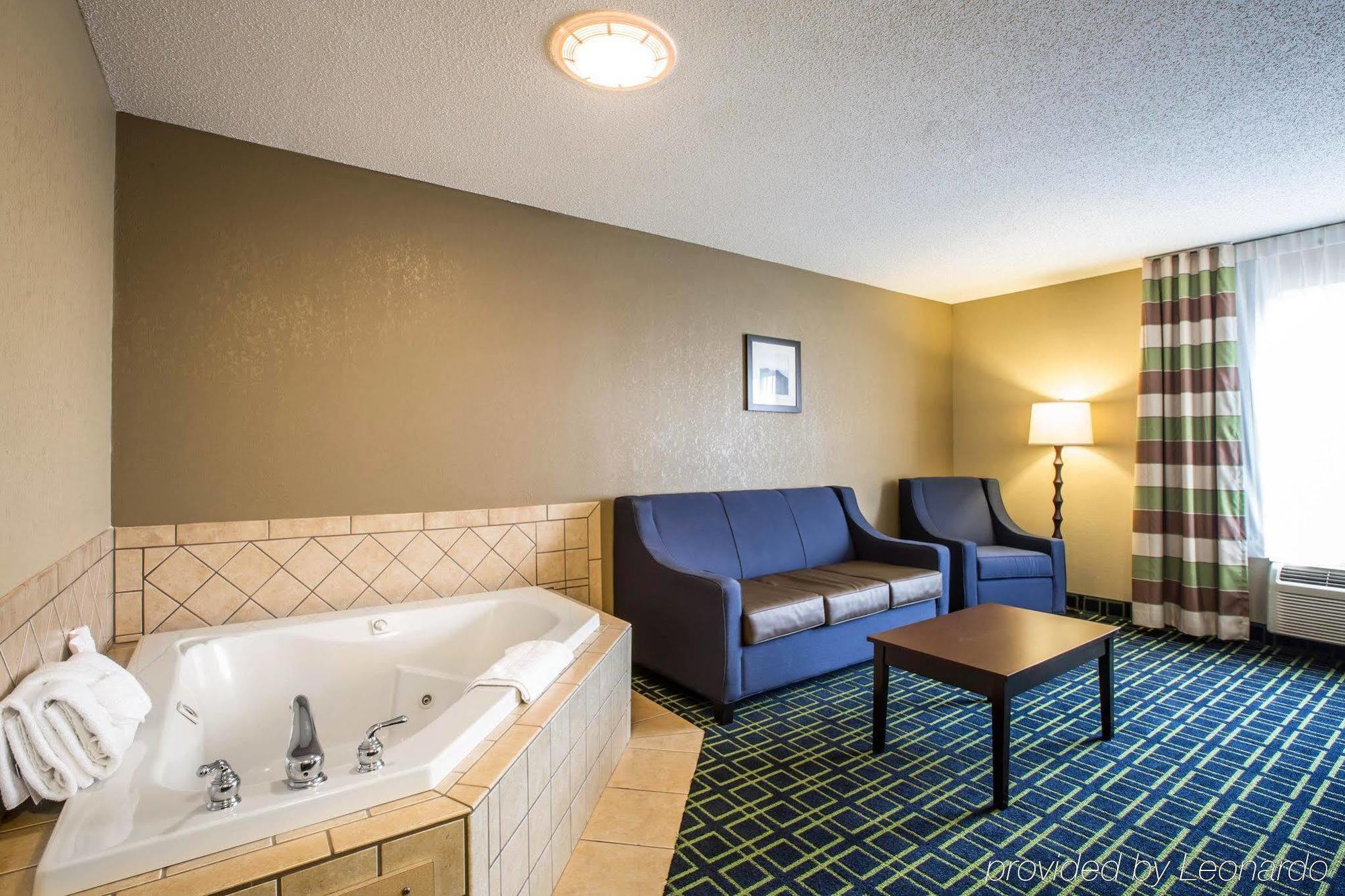 Quality Inn Франклин Екстериор снимка